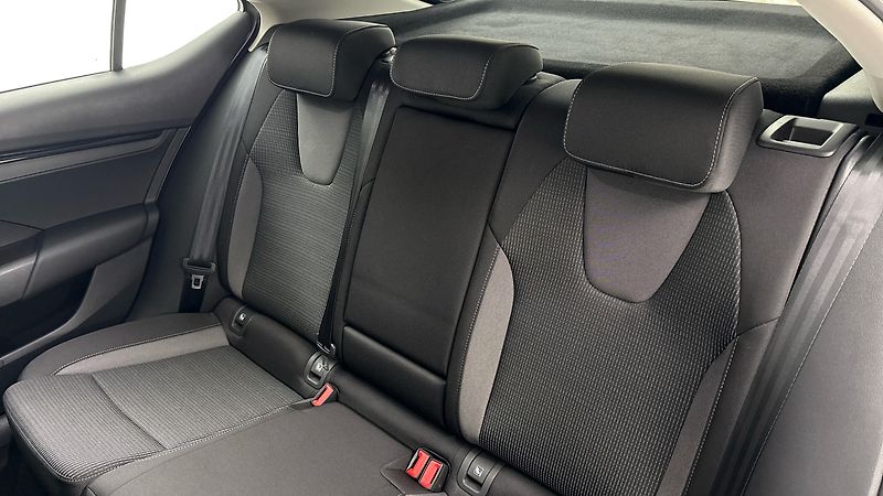 Škoda Octavia 2.0 TDI DSG Ambition - fotka 16 z 23