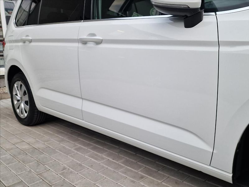 Volkswagen Touran 2.0 TDI Comfortline,ČR,1.Maj. - fotka 43 z 50