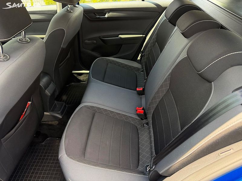 Škoda Fabia 1.0 tsi 70 kw / combi - fotka 12 z 19