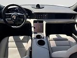 Porsche Taycan GTS - náhled 14