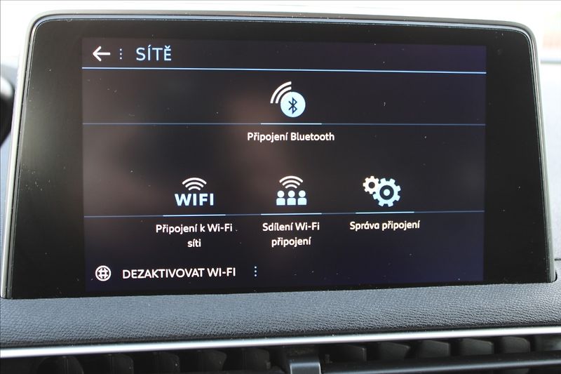 Peugeot 3008 1,2 i 96kW  1.MAJ,ČR,ALLURE - fotka 19 z 35