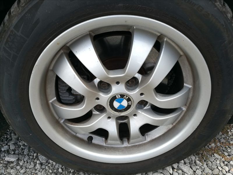 BMW Řada 3 2,0 d 320d kombi - fotka 14 z 15