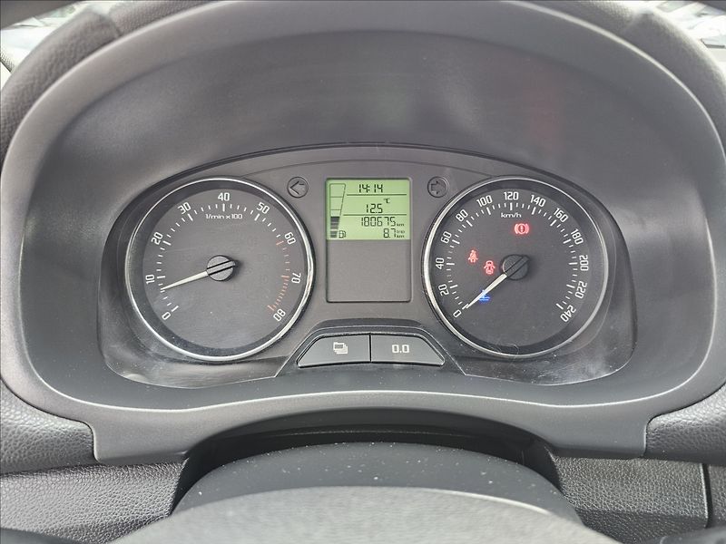 Škoda Fabia II 1,2TSi 63KW Ambiente - fotka 16 z 43