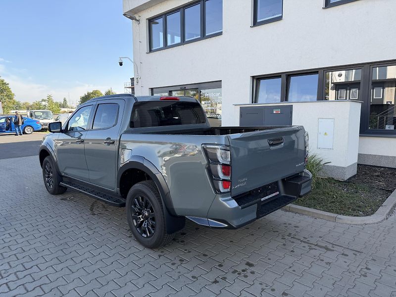Isuzu D-Max (2026) Double Cab 2,2l V-CROSS A/T - fotka 12 z 20