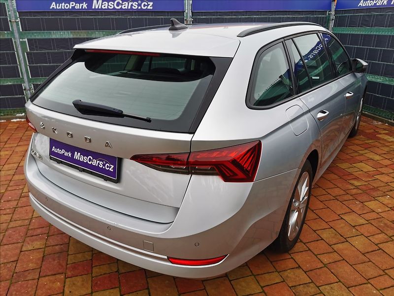 Škoda Octavia IV 2.0 TDI Ambition/Matrix - fotka 5 z 20