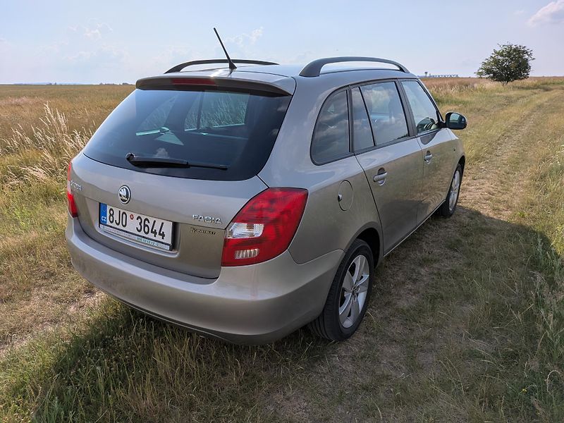 Škoda Fabia (2014) 1.2 TSI 63kW Combi-Servisováno - fotka 3 z 17