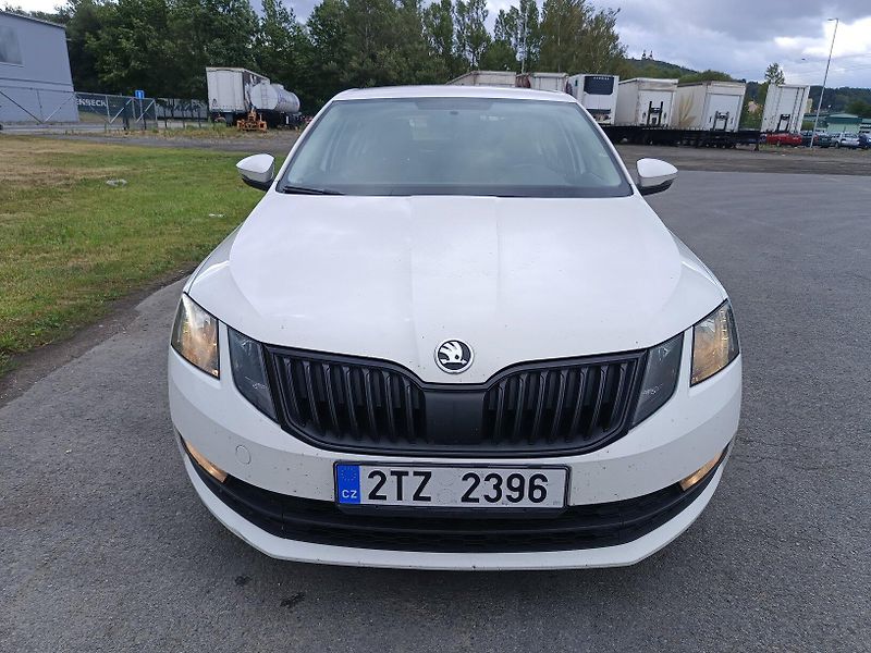 Škoda Octavia III 2.0 TDI - fotka 1 z 42
