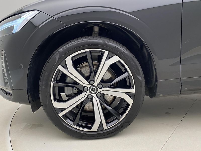 Volvo XC60 B4 AWD DARK PLUS AUT  - fotka 35 z 56