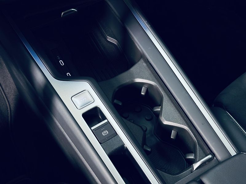 Volkswagen Passat (2025) 1.5Tsi*TAŽ*MASAŽE*360°KAMERY* - fotka 21 z 37