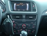Audi Q5 (2009) Exclusive 2.0 TDI, 4X4 - náhled 12