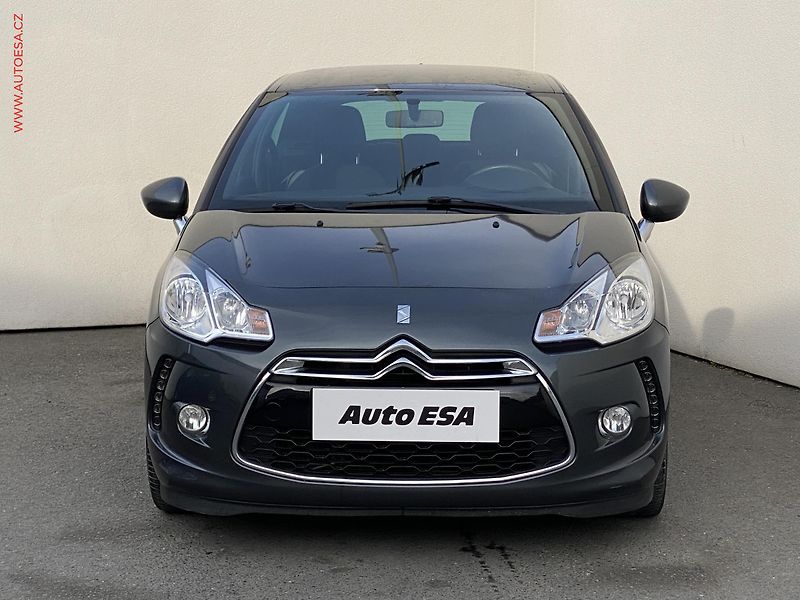Citroën DS3 (2015) 1.2 PT, AC, tempo - fotka 2 z 15