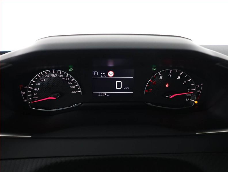 Peugeot 2008 (2025) Style 1.2 PureTech - fotka 9 z 18