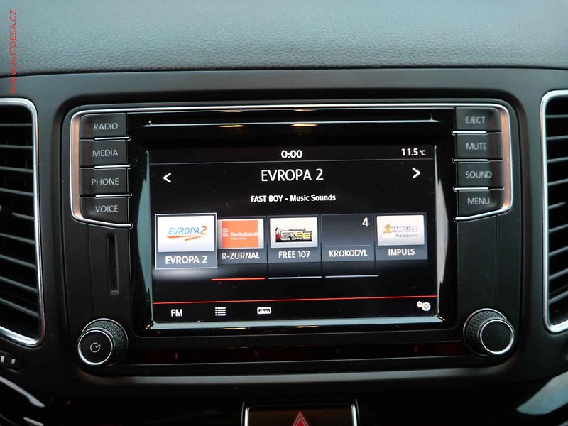 Volkswagen Sharan (2015) 2.0TDi, ČR, Highline, DSG - fotka 20 z 25