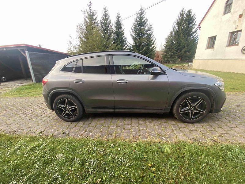 Mercedes-Benz GLA 200D 4x4 Nové v CŘ - fotka 2 z 8