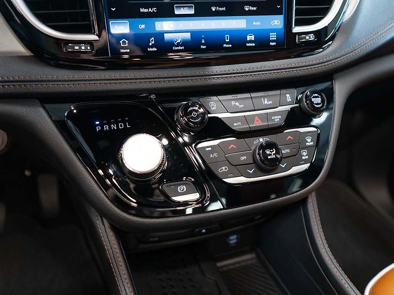 Chrysler Pacifica (2026) 3.6 V6 Pinnacle AWD 2x LCD - fotka 26 z 42