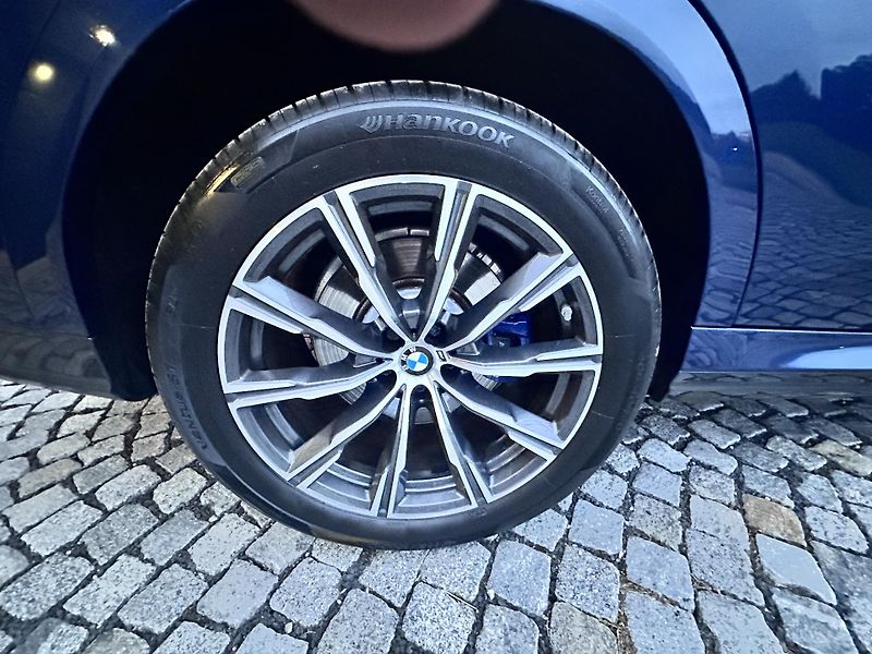 BMW X6 (2021) BMW X6 x Drive 30 d , M packet - fotka 13 z 21