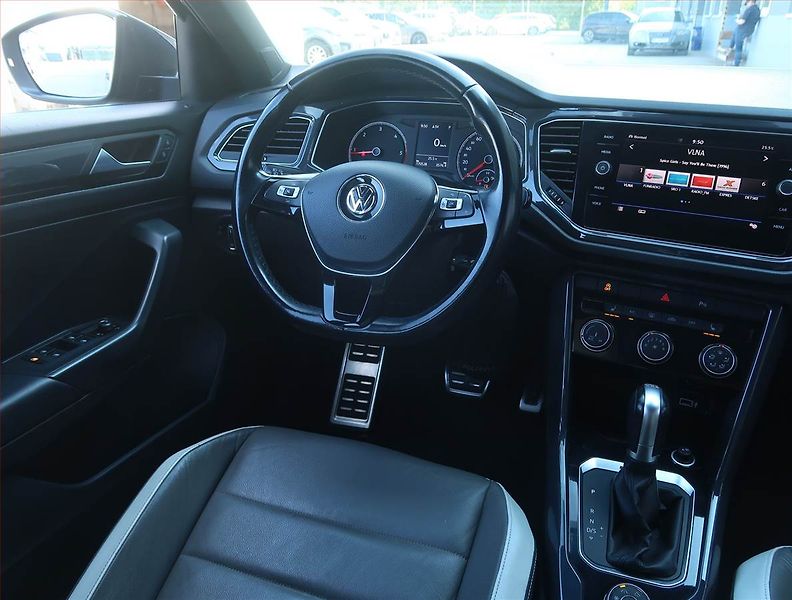 Volkswagen T-Roc (2018) 2.0 TDI 4Motion, 4X4, Automat - fotka 7 z 18