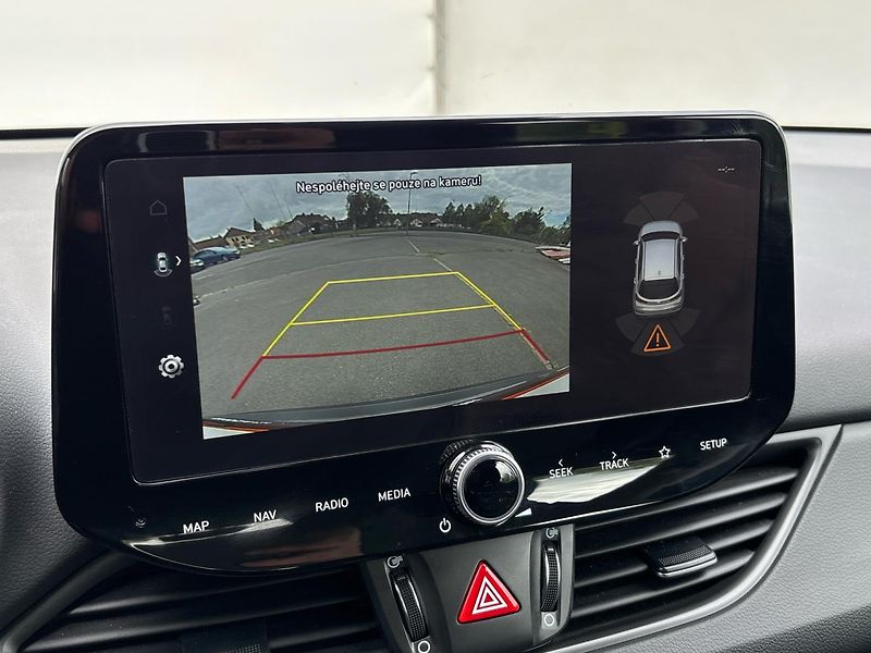 Hyundai i30 Smart DCT - fotka 19 z 25