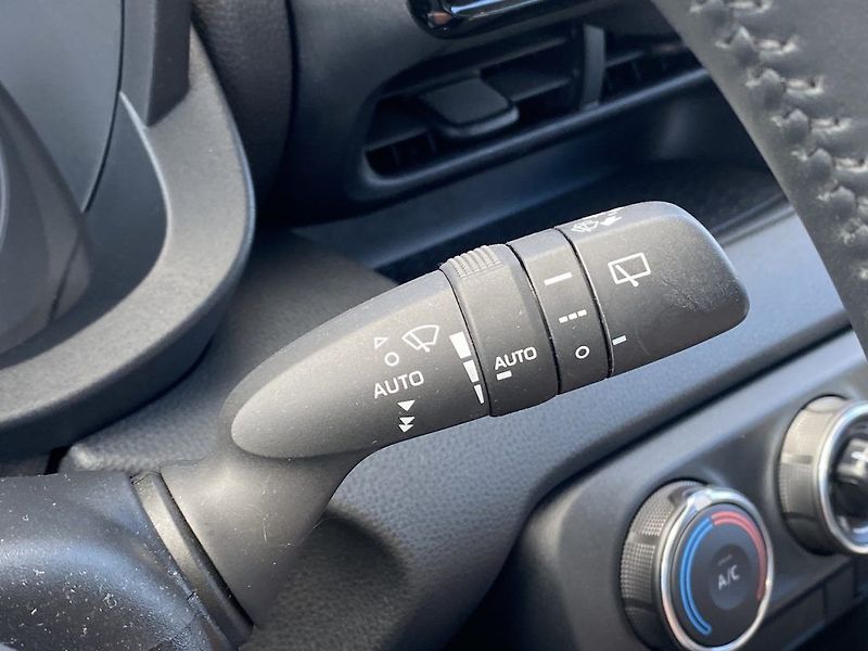 Toyota Yaris 1.5i, ČR-2m, Style, záruka - fotka 16 z 30