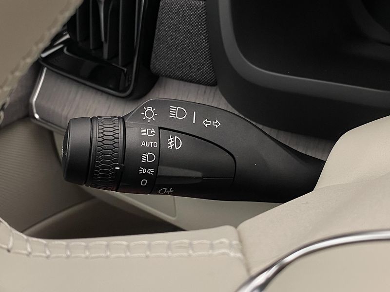 Volvo XC90 (2026) B5 AWD AUT BRIGHT PLUS 7míst - fotka 32 z 70