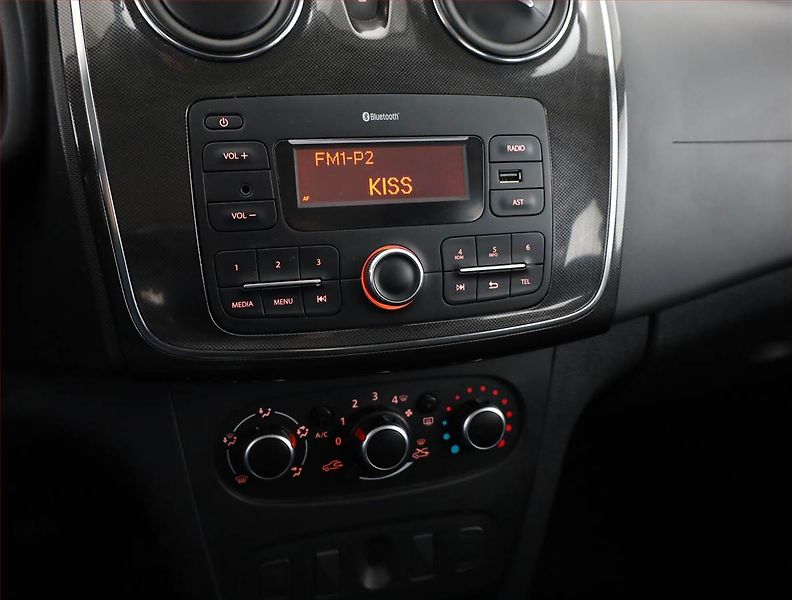 Dacia Sandero (2018) 1.0 SCe, Park. senzory - fotka 9 z 14