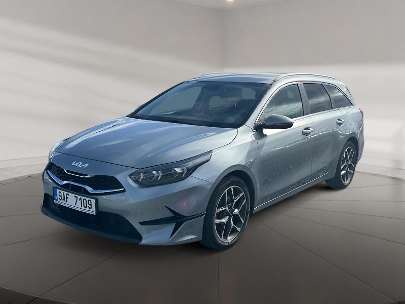 Kia Ceed (2022) TOP 1.5T-GDI 118kW CZ DPH - fotka 1 z 11
