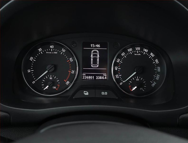 Škoda Fabia (2012) 1.2 TSI, po STK, udržované - fotka 8 z 12