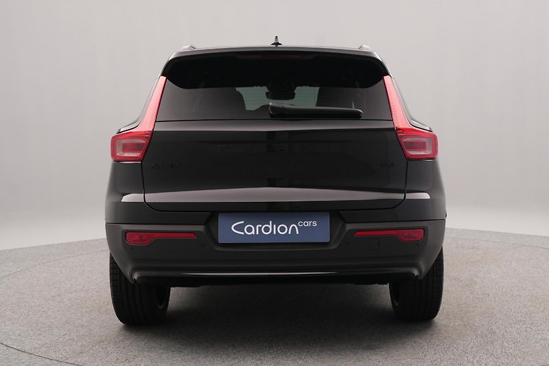 Volvo XC40 (2026) B3 BLACK EDITON  PLUS - fotka 11 z 23