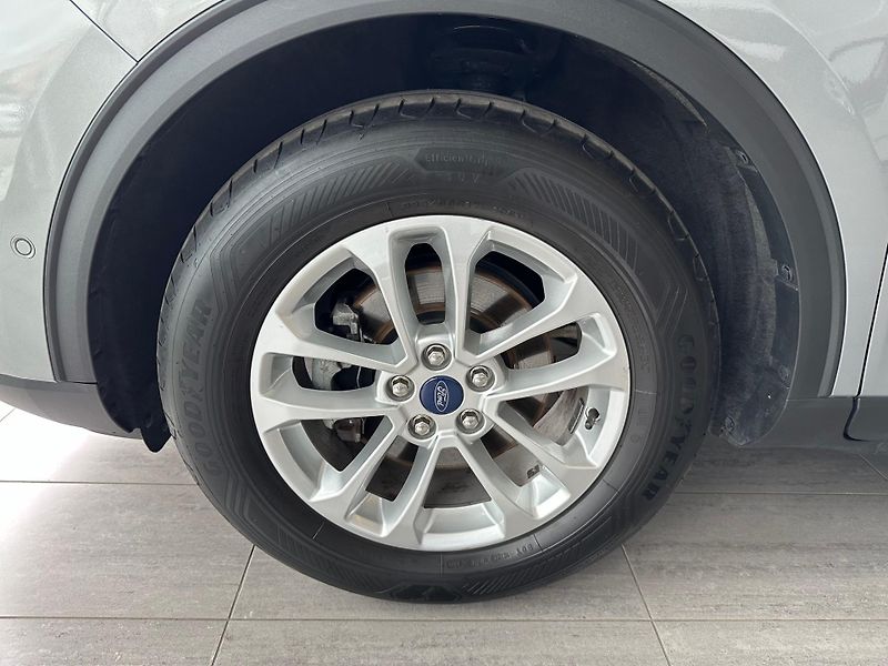 Ford Kuga Titanium 2.0 EcoBlue 150k man. - fotka 8 z 31