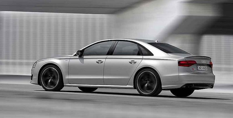 Audi S8 plus.
