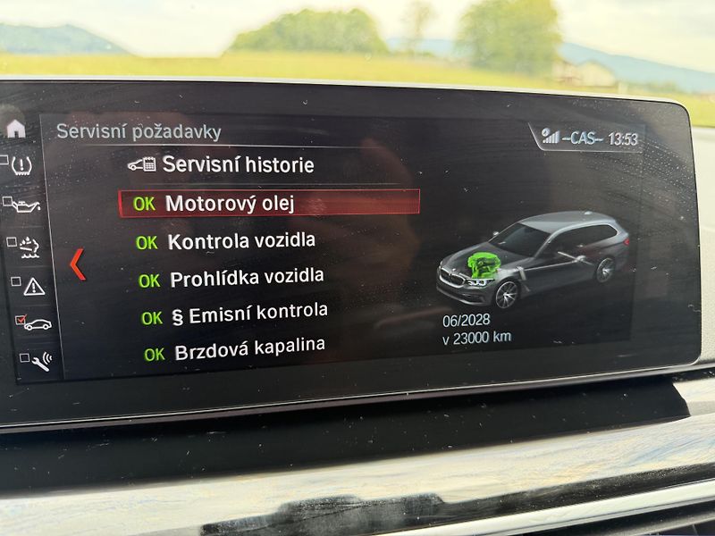 BMW Řada 5 (2017) 530 xDrive SPORT LINE, ČR - fotka 17 z 20