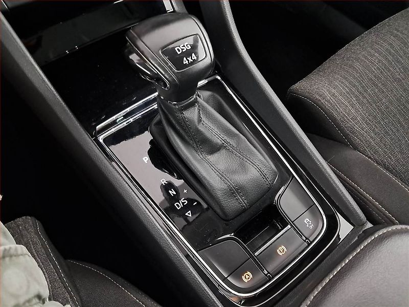 Škoda Karoq (2019) 2.0 TDI - fotka 22 z 24