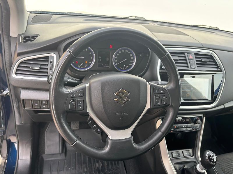 Suzuki SX4 S-Cross 1,4 BoosterJet Premium AllGrip - fotka 14 z 28