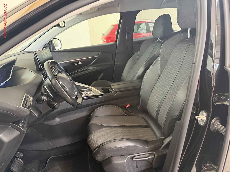 Peugeot 3008 (2023) 1.2PT, Allure, AT, LED, TZ - fotka 9 z 18