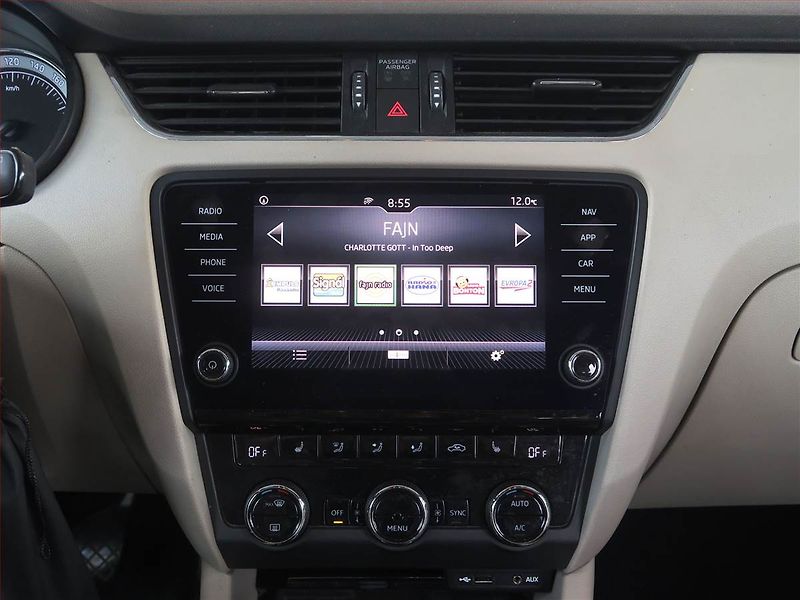 Škoda Octavia (2018) Style 1.4 TSI, Serv.kniha - fotka 12 z 15