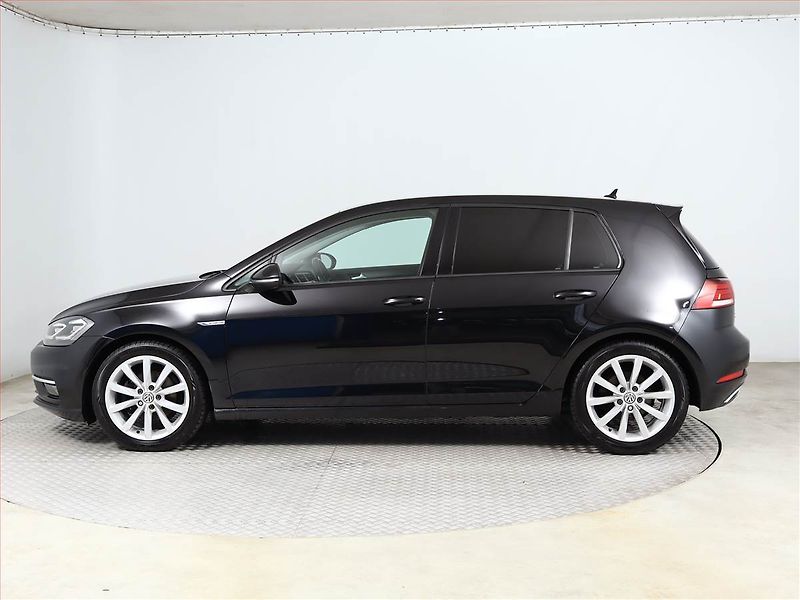 Volkswagen Golf (2020) Highline 1.5 TSI, Serv.kniha - fotka 3 z 16