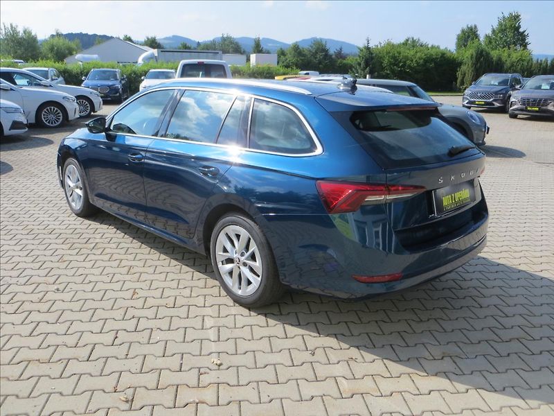 Škoda Octavia 2,0 TDI 85kW Style Kombi ČR - fotka 5 z 27