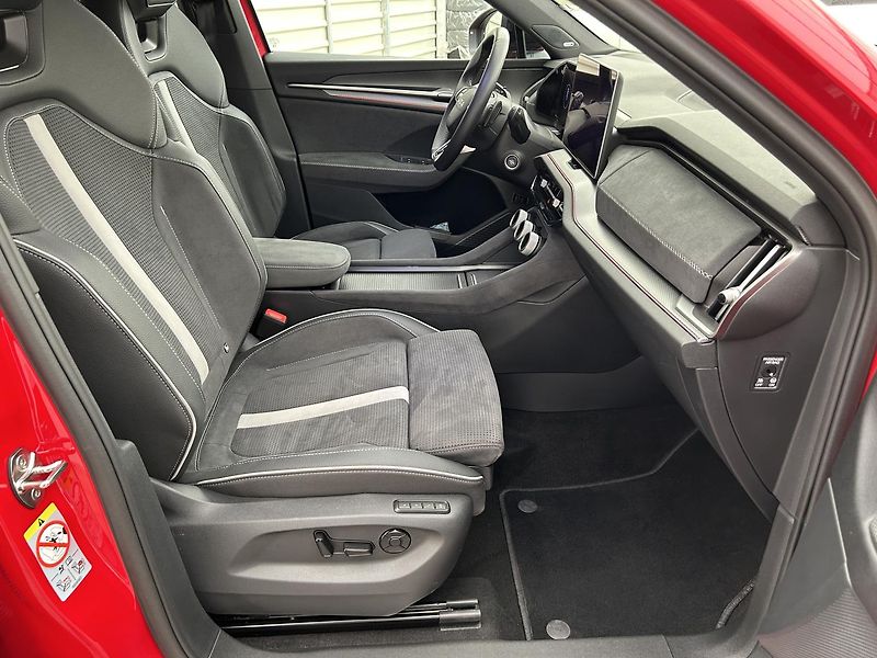 Škoda Kodiaq 2.0 TDI 4x4 SportLine - fotka 28 z 33