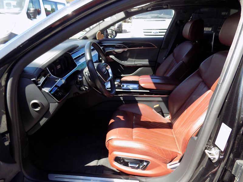 Audi A8 3,0 TFSI 250 KW LONG FULL!!!!! - fotka 21 z 46