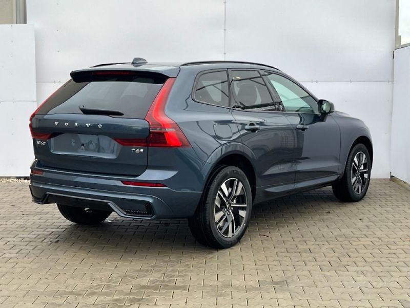 Volvo XC60 Plus Dark T6 AWD 257kW - fotka 6 z 25
