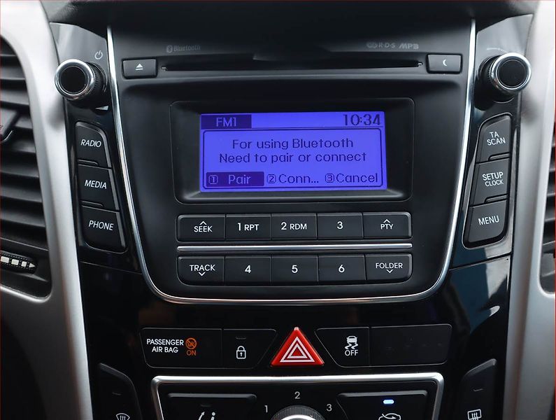 Hyundai i30 (2016) 1.4 CVVT, Tempomat - fotka 13 z 17