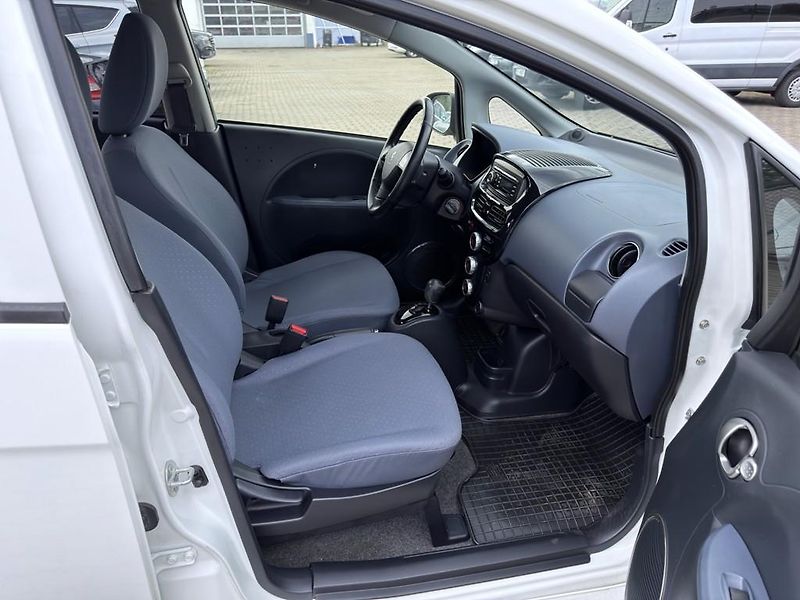 Peugeot iOn 49 kW servisní knížka - fotka 11 z 16