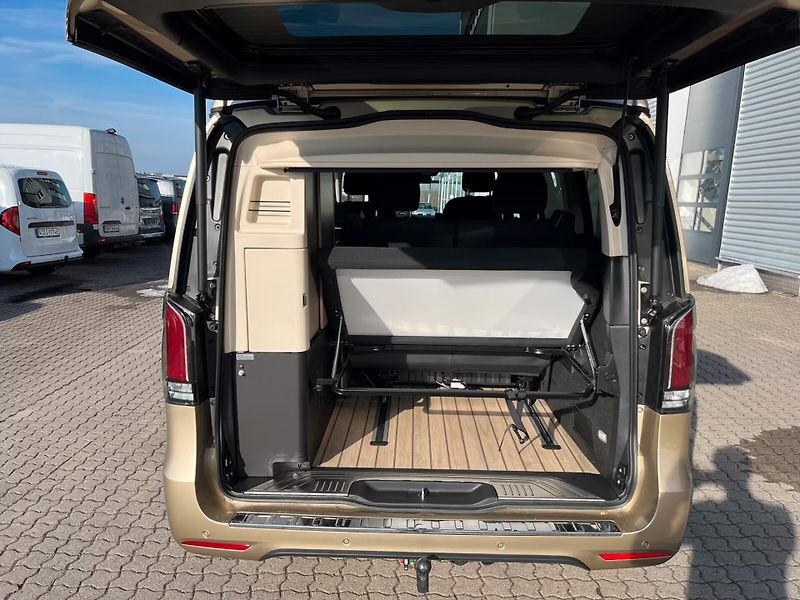 Mercedes-Benz Třídy V Marco Polo 300d 4M AMG AIR Dis - fotka 25 z 27