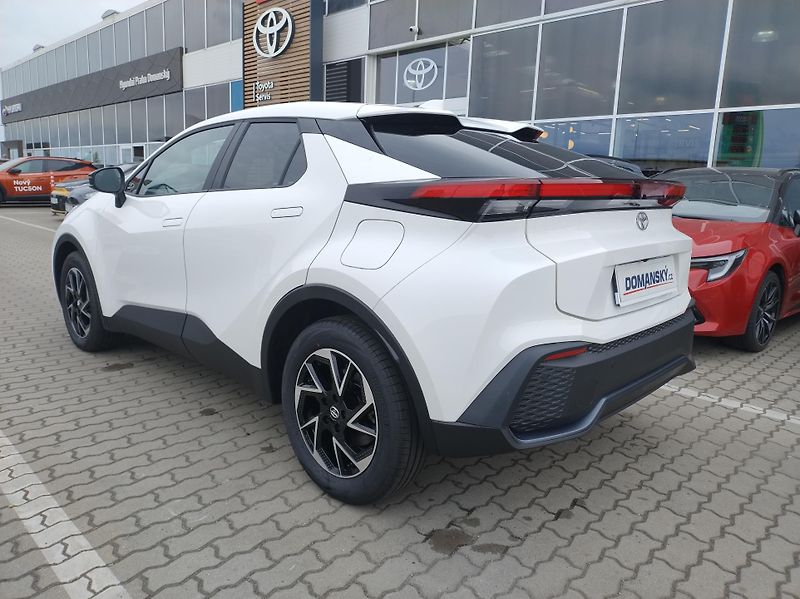 Toyota C-HR (2026) 1.8 FHEV COMFORT BUSINESS+ - fotka 4 z 13