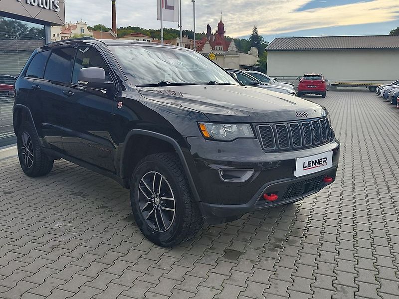 Jeep Grand Cherokee 5.7 HEMI/268kW V8 Trailhawk AT - fotka 3 z 35