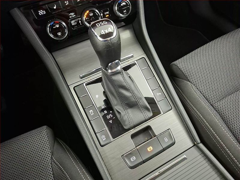 Škoda Superb (2021) Ambition 2.0 TDI - fotka 13 z 20