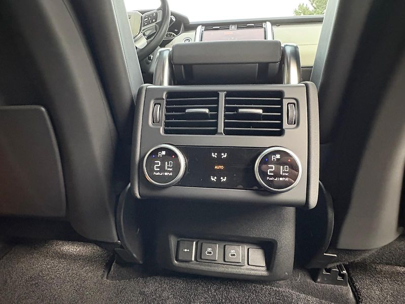 Land Rover Discovery D300, R-Dynamic HSE, ČR, DPH - fotka 52 z 61