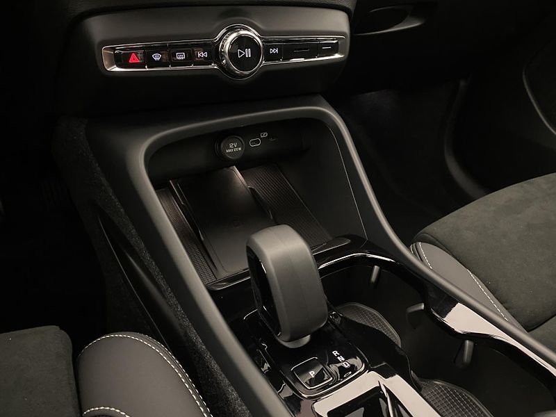 Volvo XC40 (2026) B3 AUT DARK ULTRA  - fotka 35 z 64