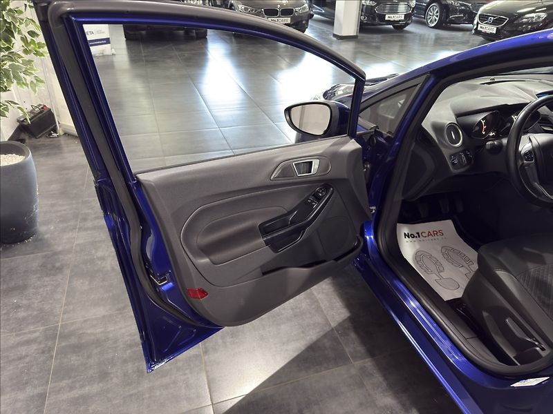 Ford Fiesta 1,0   i 1.MAJITEL ČIDLA KLIMA - fotka 6 z 26