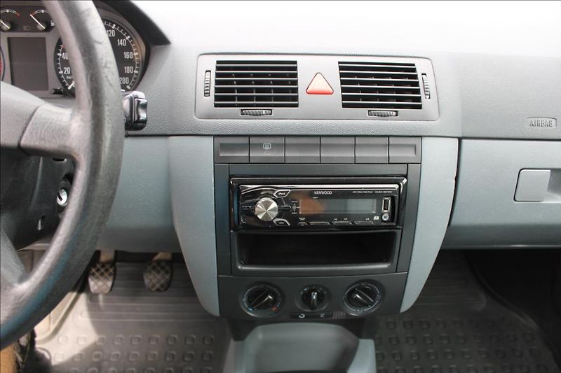 Škoda Fabia 1,4 i 16V  STK 9/2028, KLIMA - fotka 16 z 20